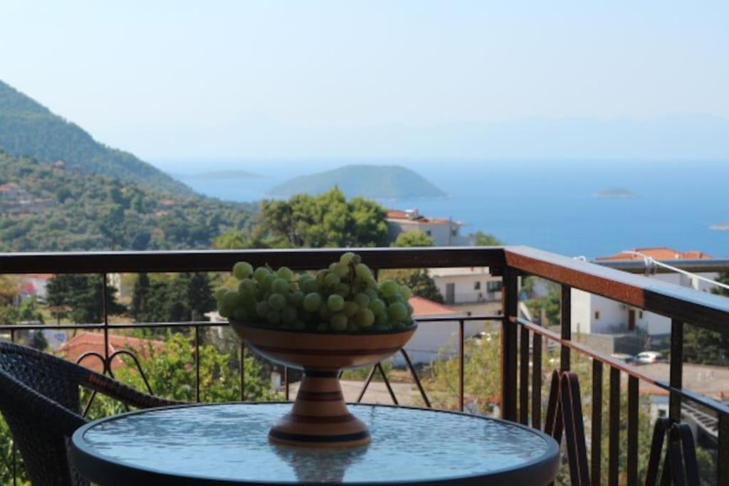 Villa Demie And George Ηouse Loutraki  Exterior foto